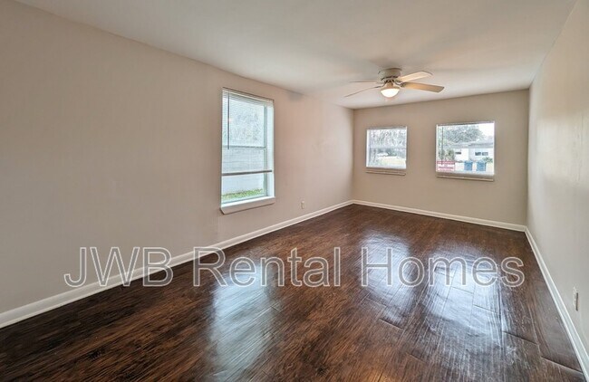 Building Photo - 6414 Pinelock Dr