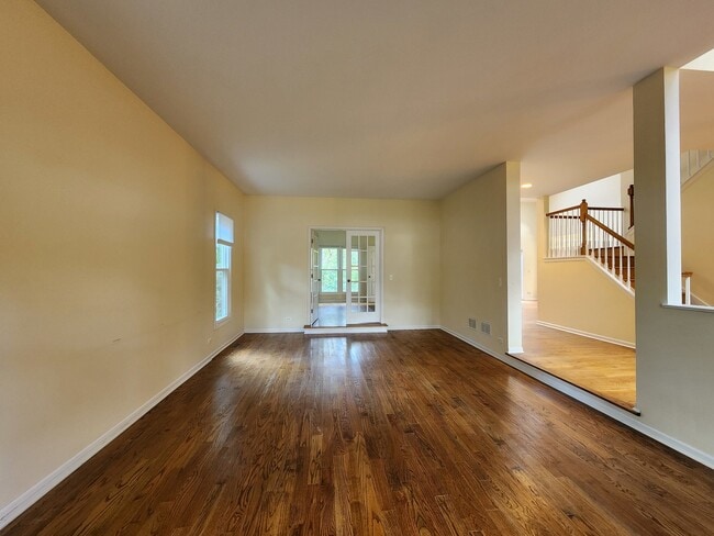 Building Photo - 3220 Indian Creek Dr
