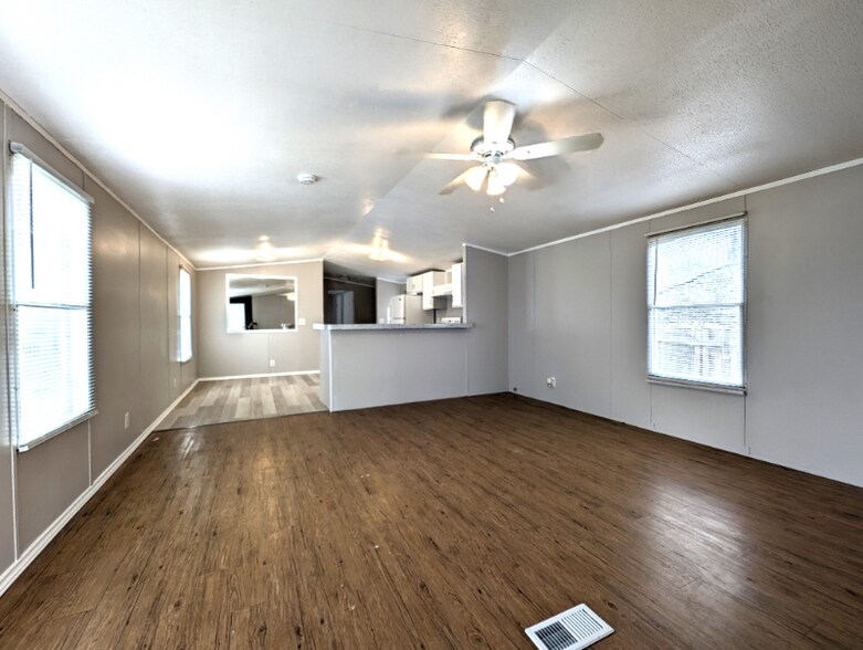 Building Photo - 13314 Pecan Tree Dr