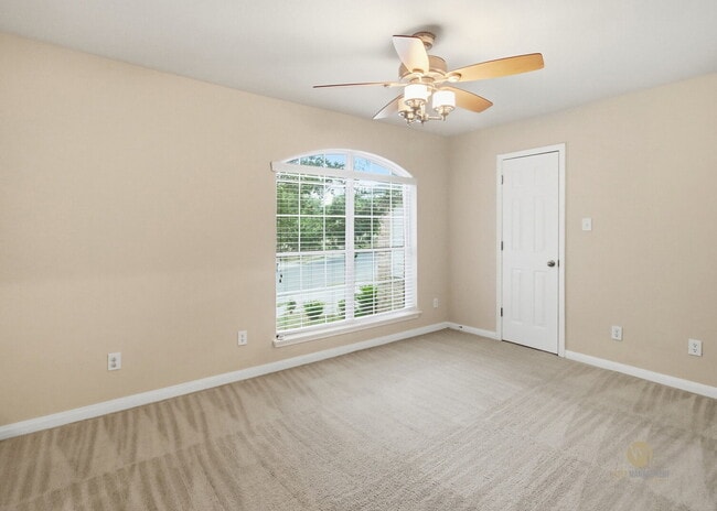 Building Photo - Welcome to this spacious two-story home located in the Enclave at Westover Hills on San Antonio's...