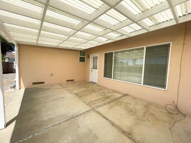 Building Photo - Desirable Home in the Mission San Jose Are...