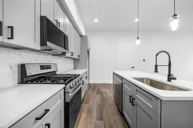 Primary Photo - 6804 Arabella St