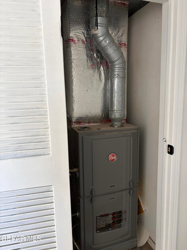 Building Photo - 10409 Sigma St