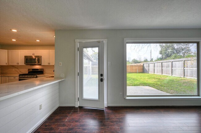 Building Photo - 5103 Temple Bell Dr