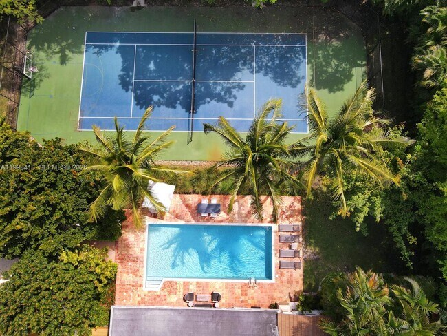 Building Photo - 6140 SW 90th St