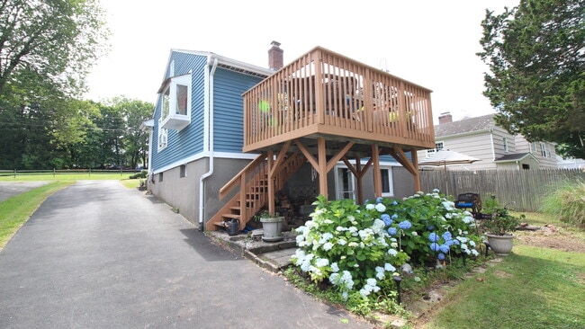 Building Photo - 33 Ridgefield St