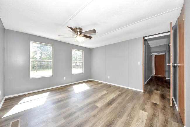 Building Photo - 14009 Rustic Ln
