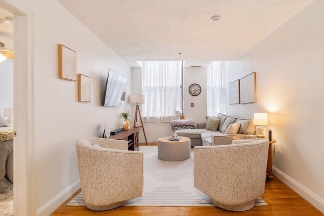 Building Photo - 188 North St