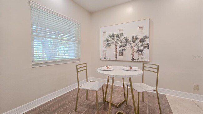 Building Photo - 515 34th Ave NE