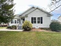 Building Photo - Elon