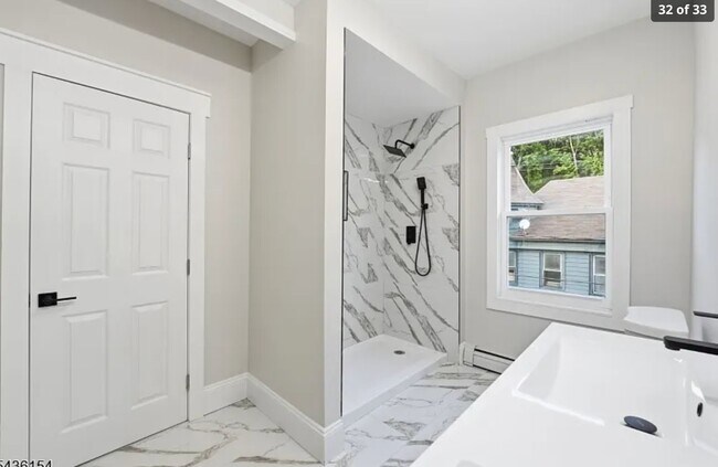 Building Photo - 60 Brainard St