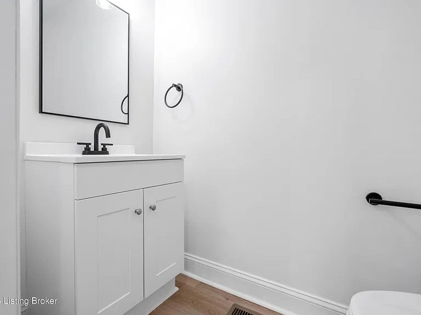 Building Photo - 551 Denmark St