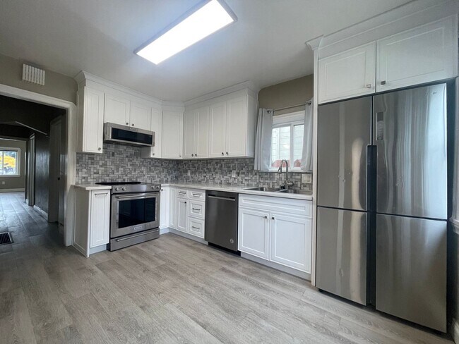 Building Photo - Gorgeous 3 Bedroom Home in Alameda.