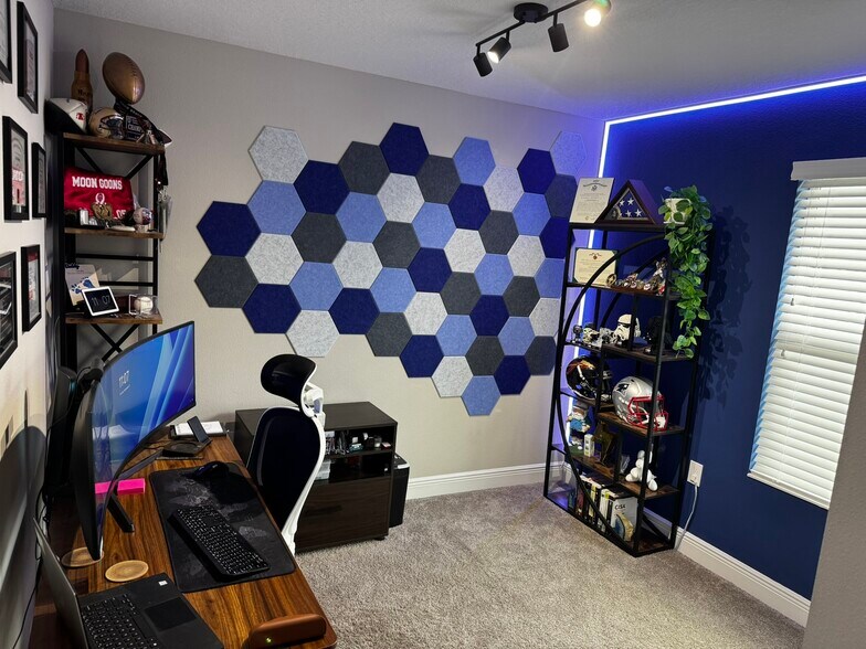 Room 3 - 4131 N Habana Ave
