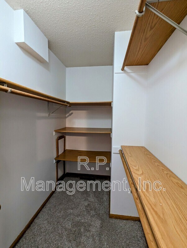 Building Photo - 12069 Wedgewood Dr NW