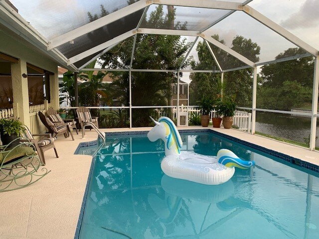 Pool - 704 SW 11th Pl