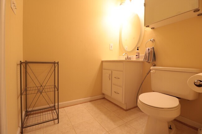Building Photo - "COMING SOON" Spacious 4 + 2.5 SFH + Renov...