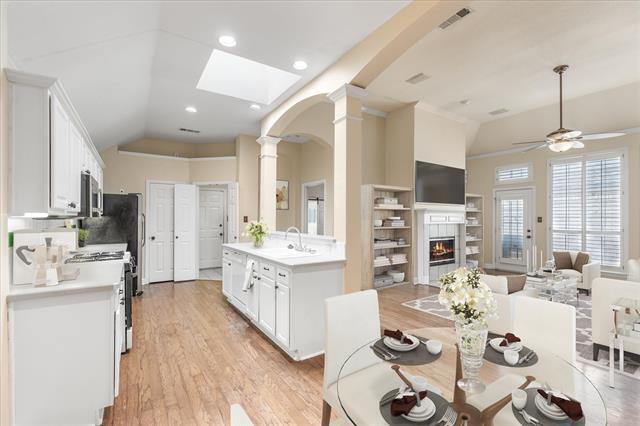 Building Photo - 8013 Springmoss Dr