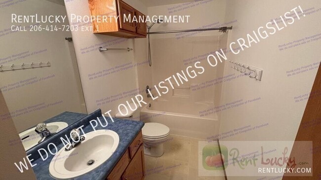 Building Photo - 9441 Country Hollow Dr E