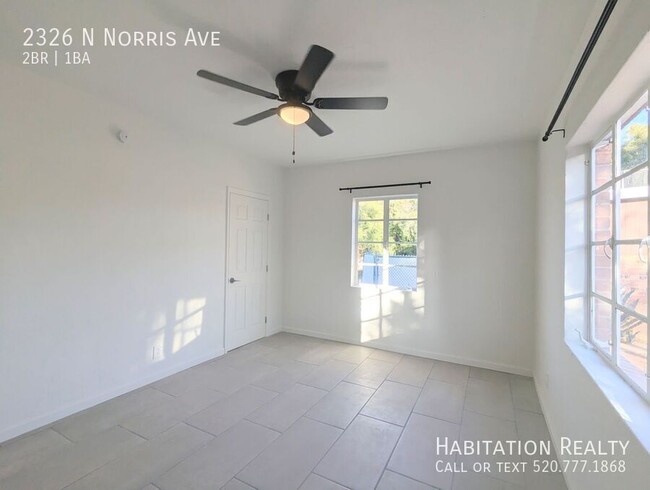 Building Photo - Remodeled 2Bed/1Bath with Designer Touches...