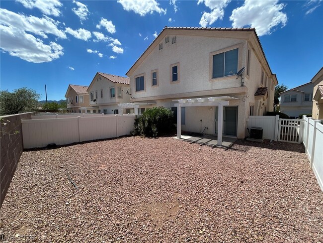 Building Photo - 1611 Lefty Garcia Way