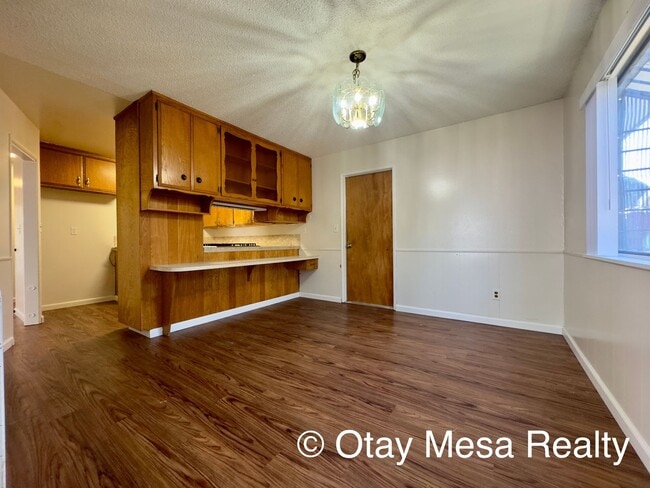 Building Photo - Charming 3-Bedroom Home with Expansive Outdoor Space