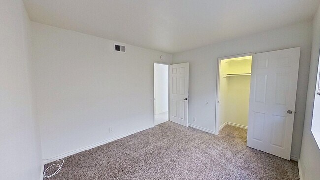 Building Photo - 26 Duane