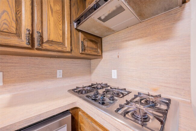 Building Photo - 9202 Benning Dr