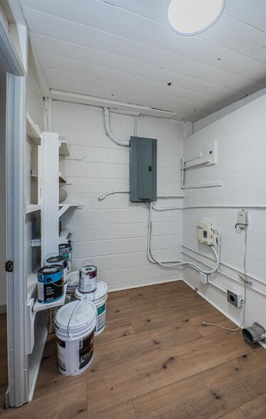 Building Photo - 6027 Illinois Ave