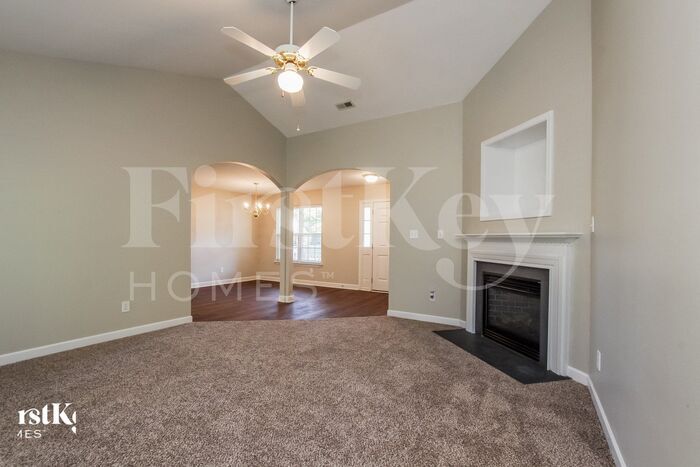 Building Photo - 7224 Pompano Pl