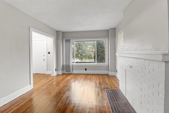 Building Photo - 4074 Virginia Park St