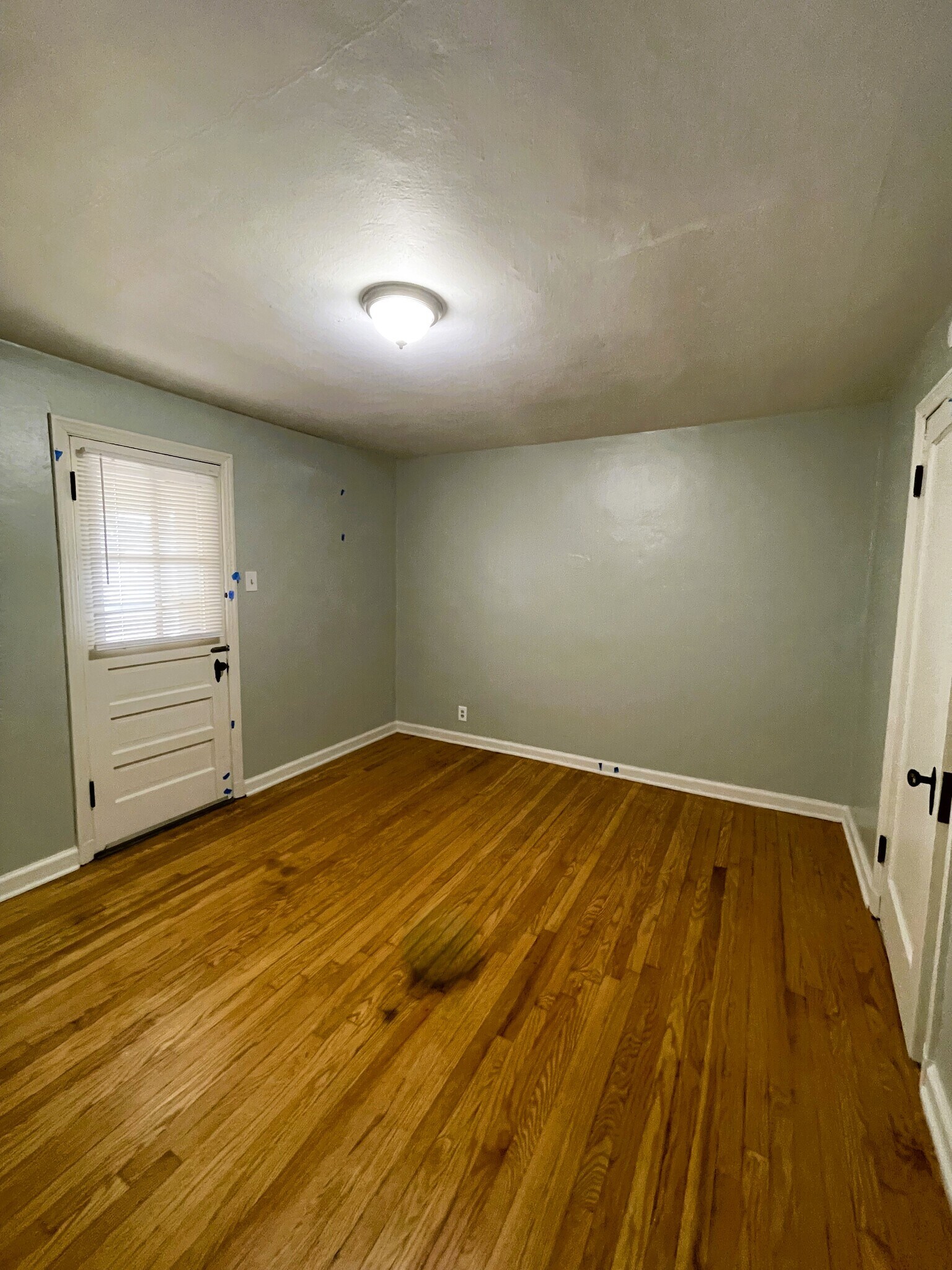 Building Photo - 4938 Fyler Ave