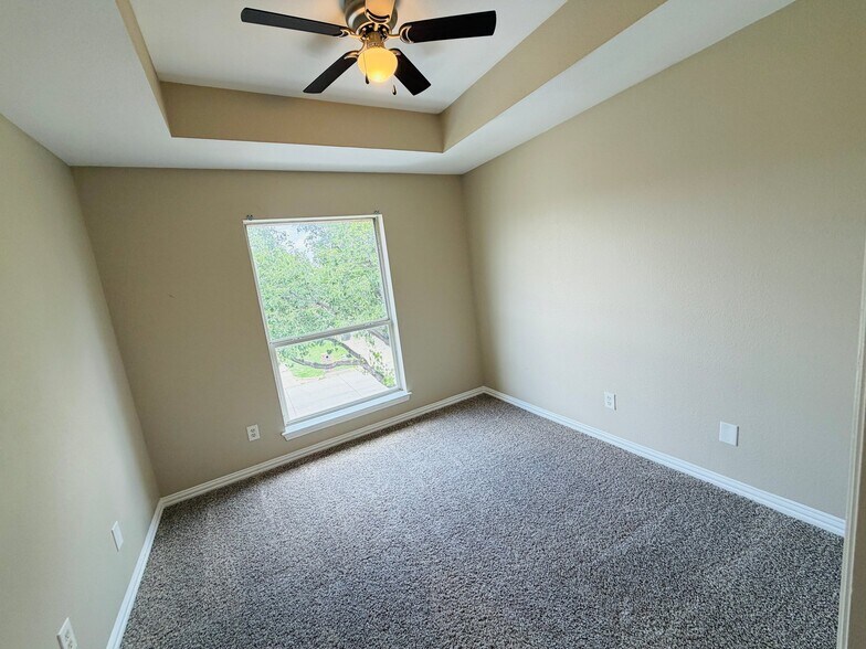 Building Photo - 5808 Blackmon Ct