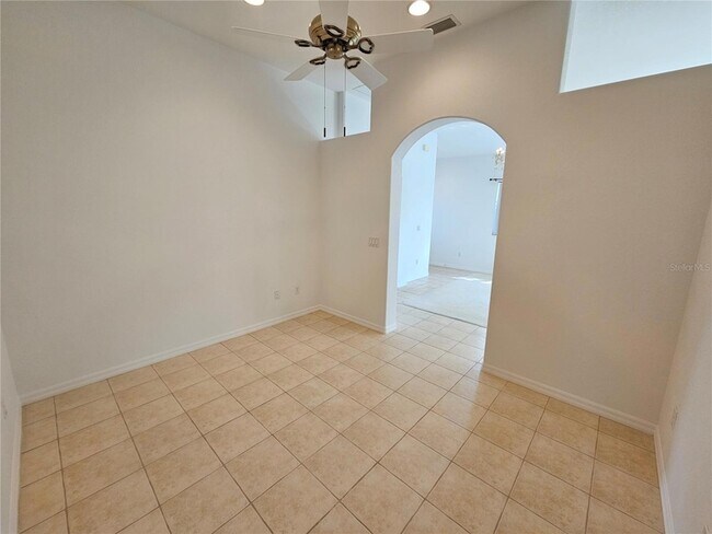 Building Photo - 920 Onager Ct