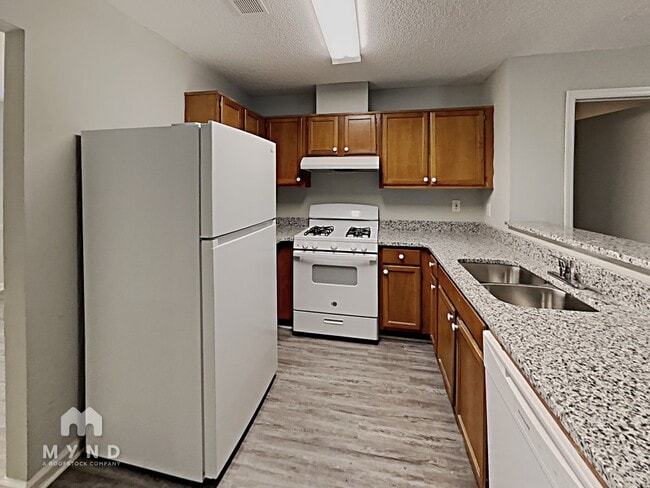 Building Photo - 5486 Fox Valley Ln