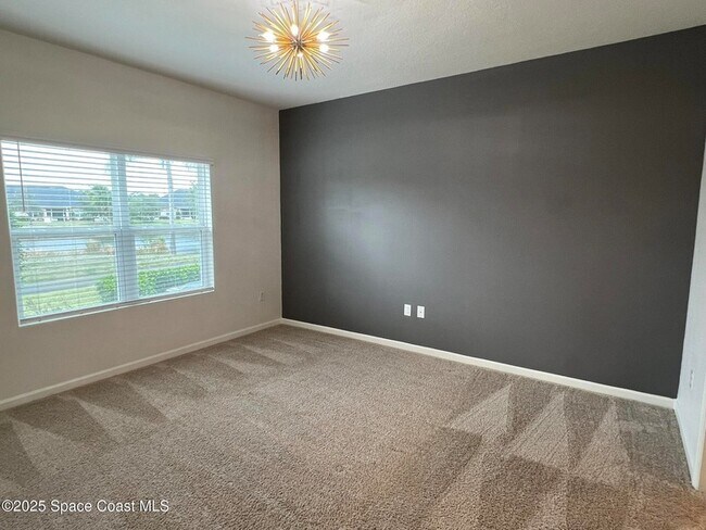 Building Photo - 620 Remington Green Dr SE