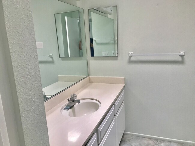 Building Photo - 2273 Los Patos Dr