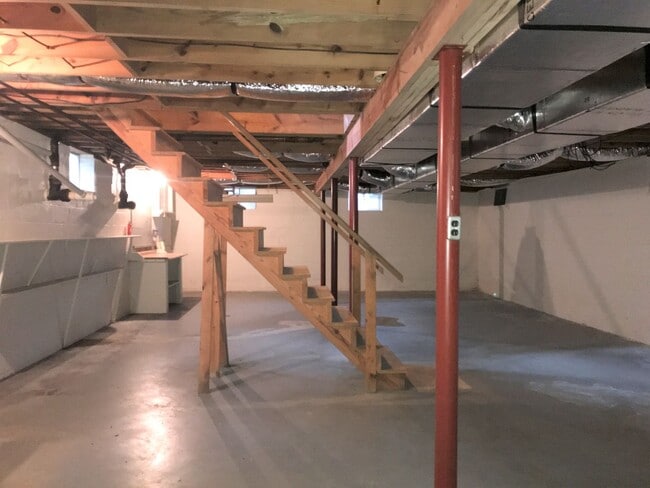 Building Photo - Everything you’ve been dreaming of is here...