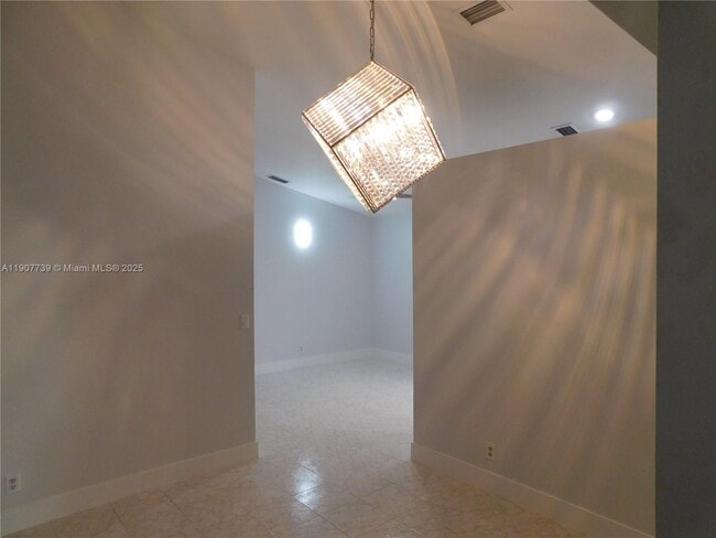 Building Photo - 2851 River Run Cir W