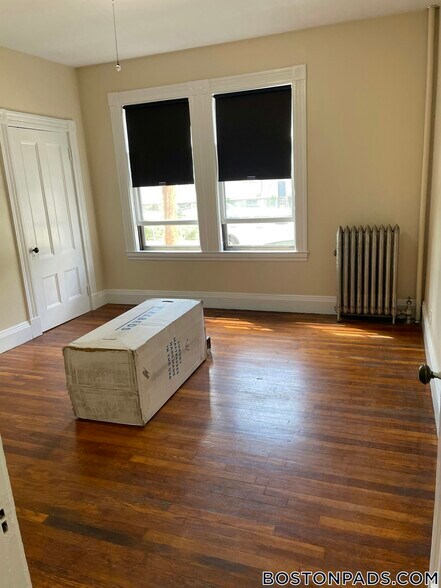 Building Photo - 78 Aldie St