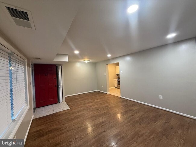 Building Photo - 9200 Bridle Path Ln