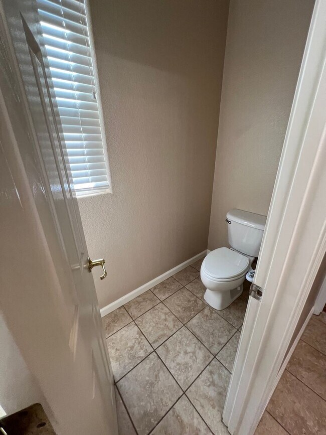 Building Photo - 7827 Morgan Pointe Cir