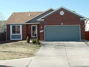 Building Photo - 4 Bedroom Ranch Style Home