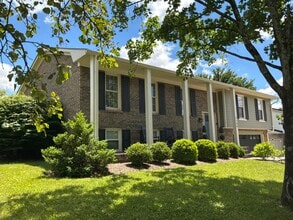 Building Photo - 1104 Chinoe Rd