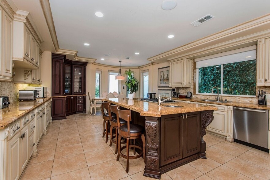 Building Photo - 1441 Robmar Dr