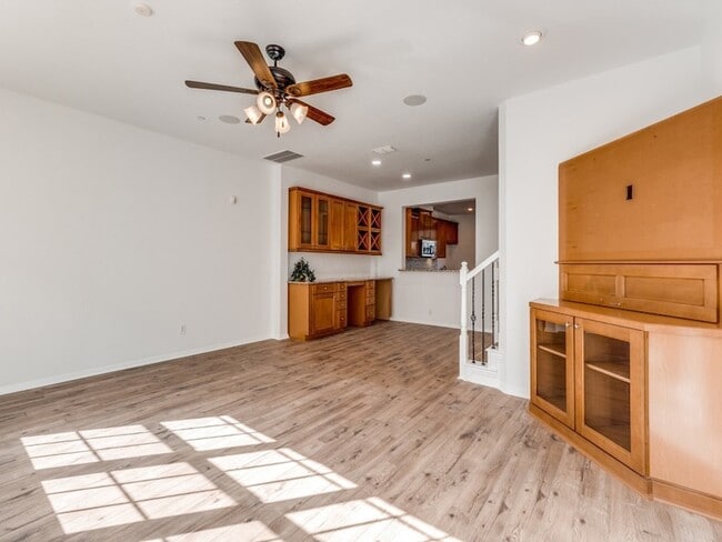 Building Photo - 3942 Sugar Tree Way