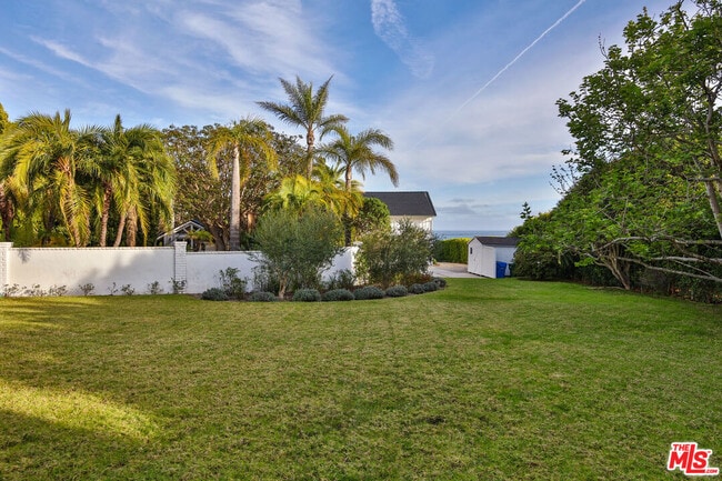 Building Photo - 29225 Cliffside Dr