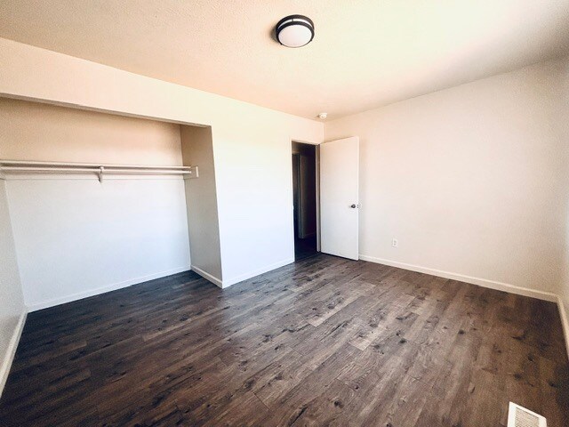 Building Photo - 960 Mckay Ct