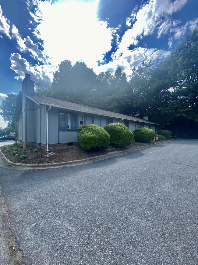 Building Photo - Colony Garden Apartments