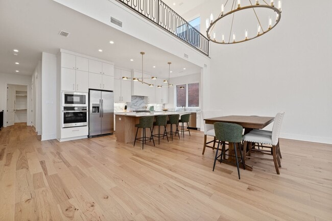 Building Photo - Fully Furnished in Argenta!